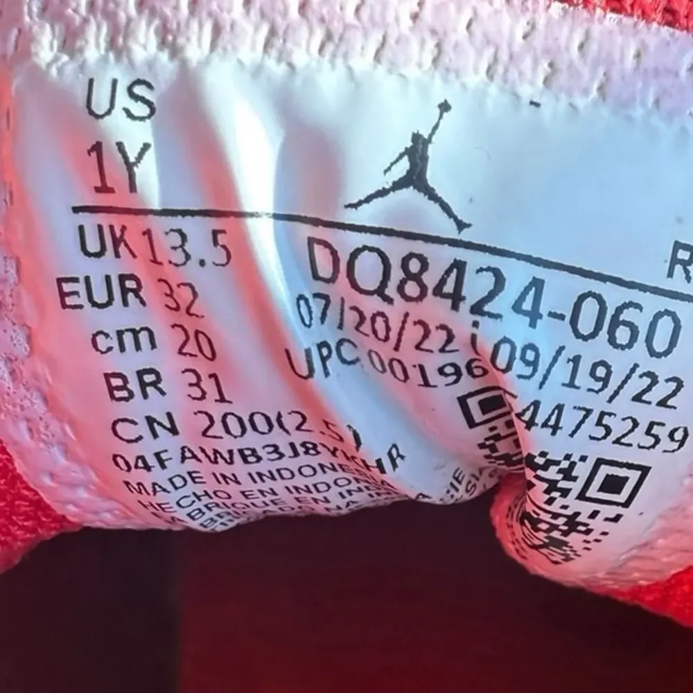 Nike Air Jordan 1 Mid ‘Alternate Bred’ Kids Sneakers- SZ 1 Y
